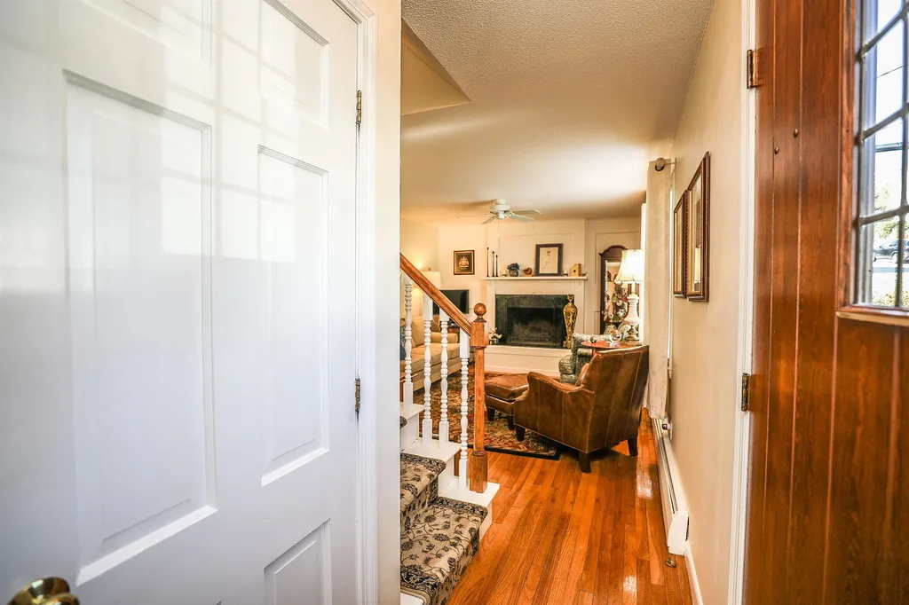 25 Shattuck Street Nashua NH 03064