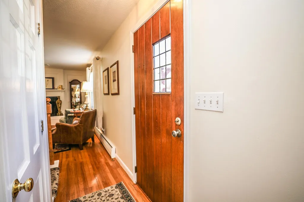 25 Shattuck Street Nashua NH 03064