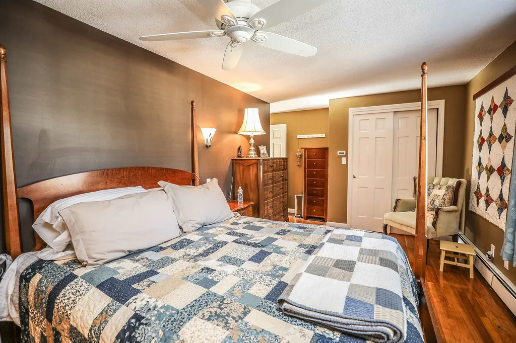 25 Shattuck Street Nashua NH 03064