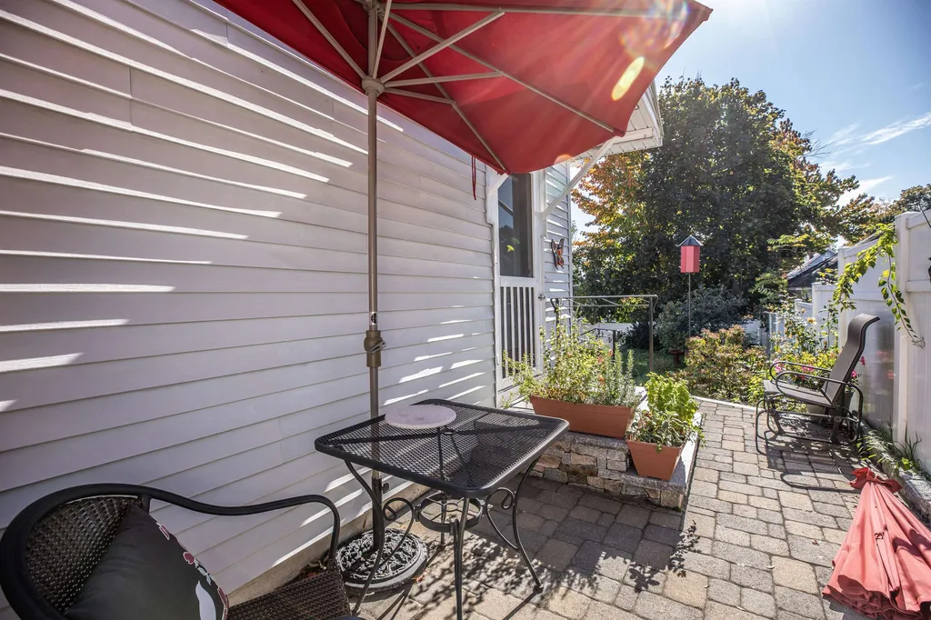 25 Shattuck Street Nashua NH 03064