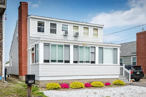 16 Duston Avenue Hampton NH 03842