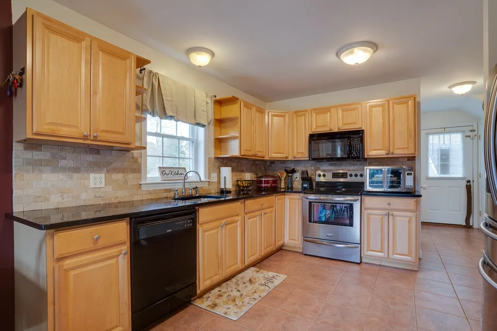 4 Brickyard Drive Rochester NH 03839