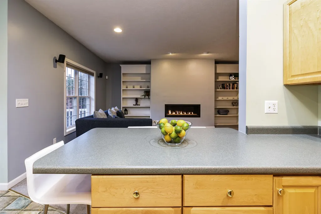 11 Hunter Mill Way Londonderry NH 03053