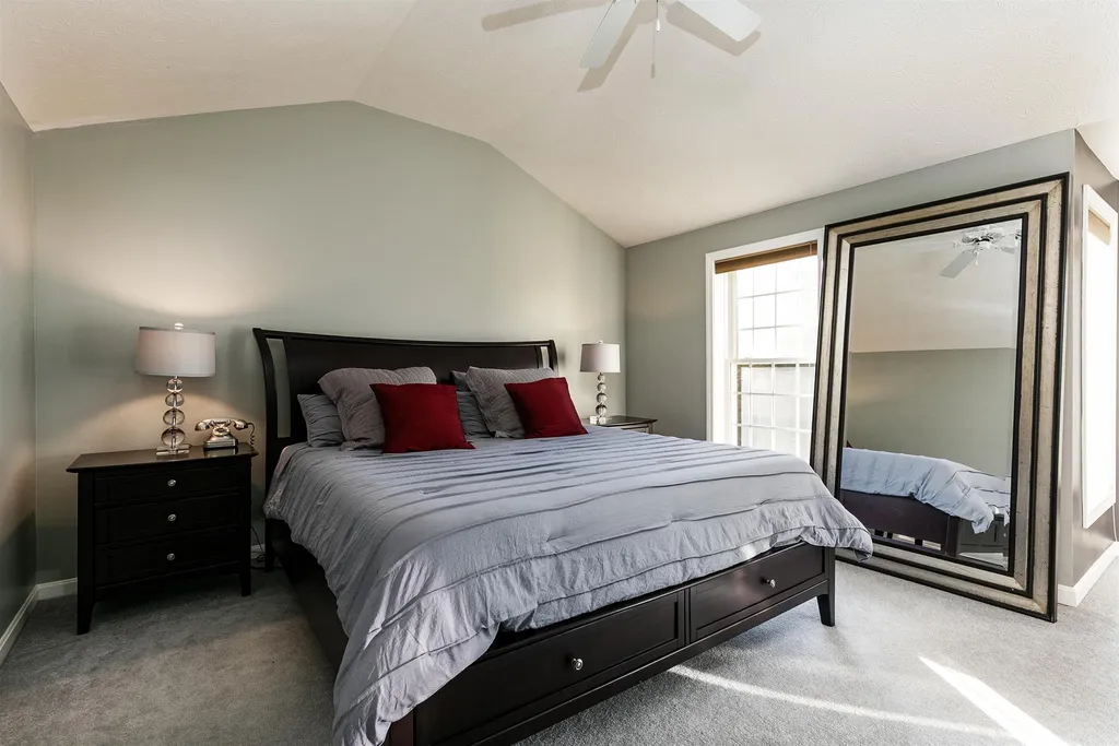 11 Hunter Mill Way Londonderry NH 03053
