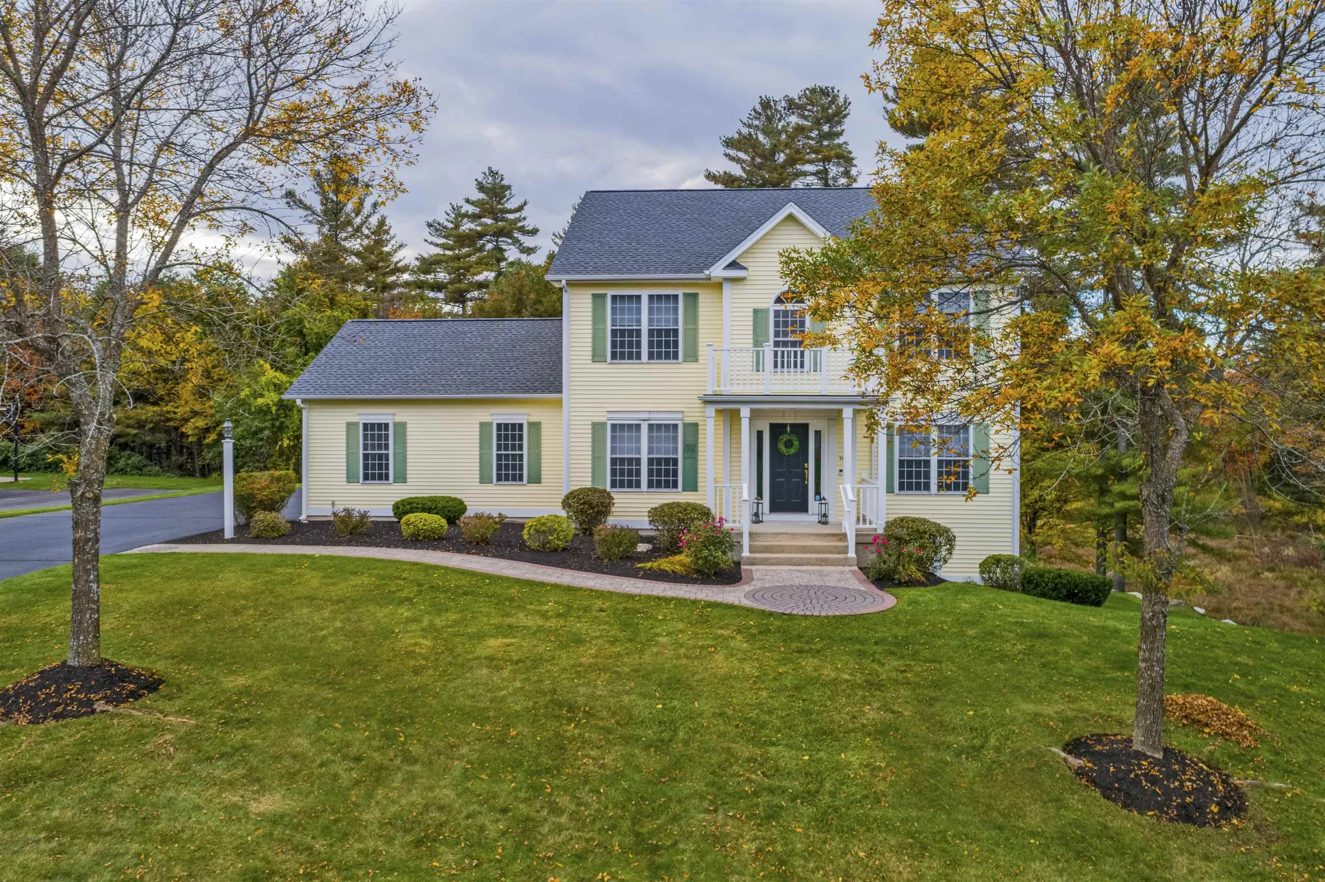 11 Hunter Mill Way Londonderry NH 03053