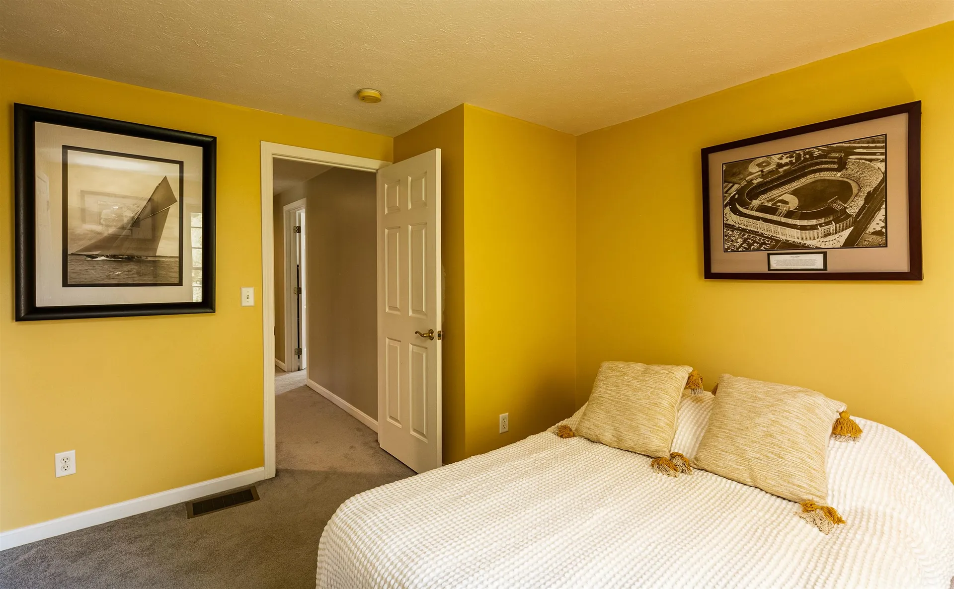 11 Hunter Mill Way Londonderry NH 03053