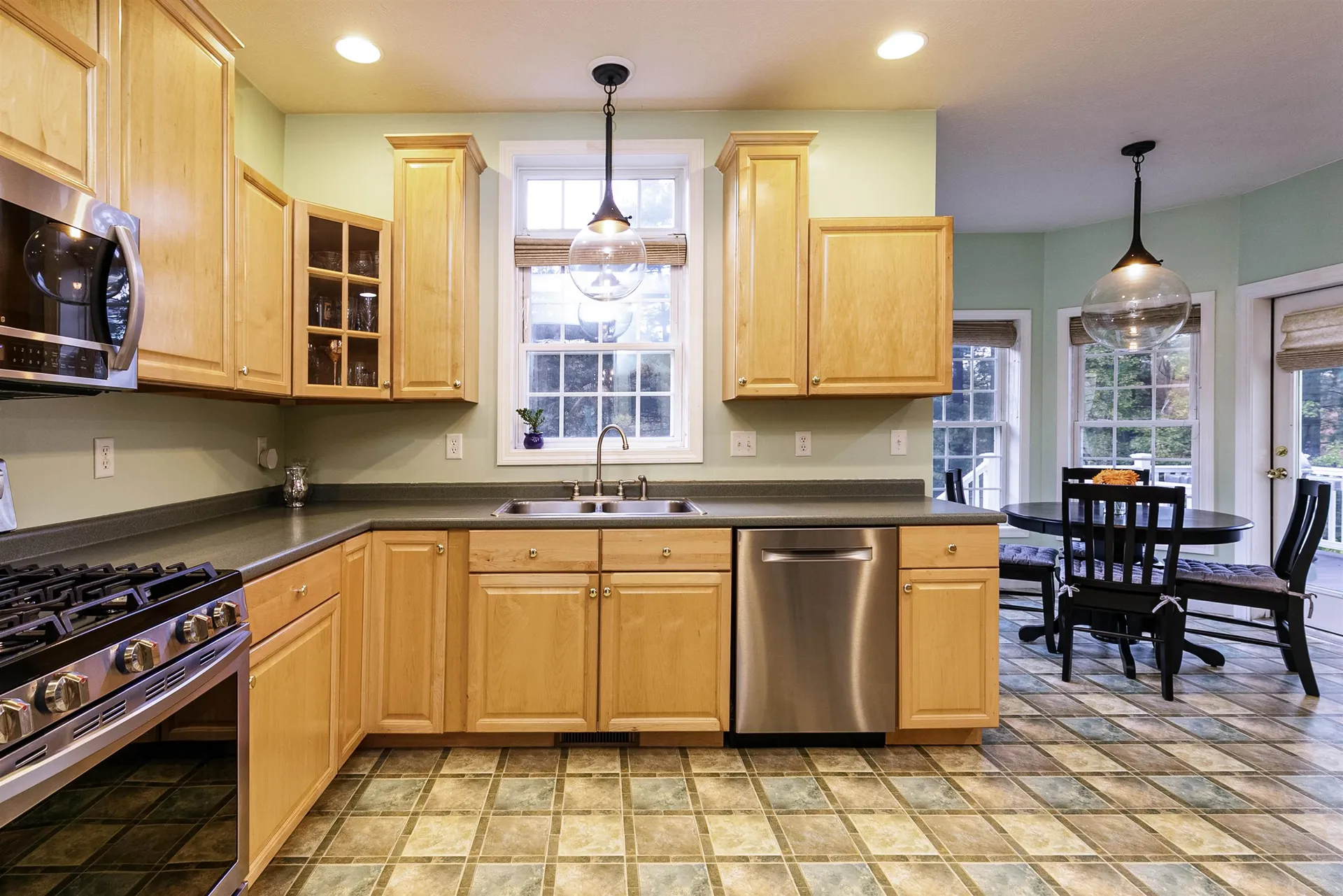 11 Hunter Mill Way Londonderry NH 03053