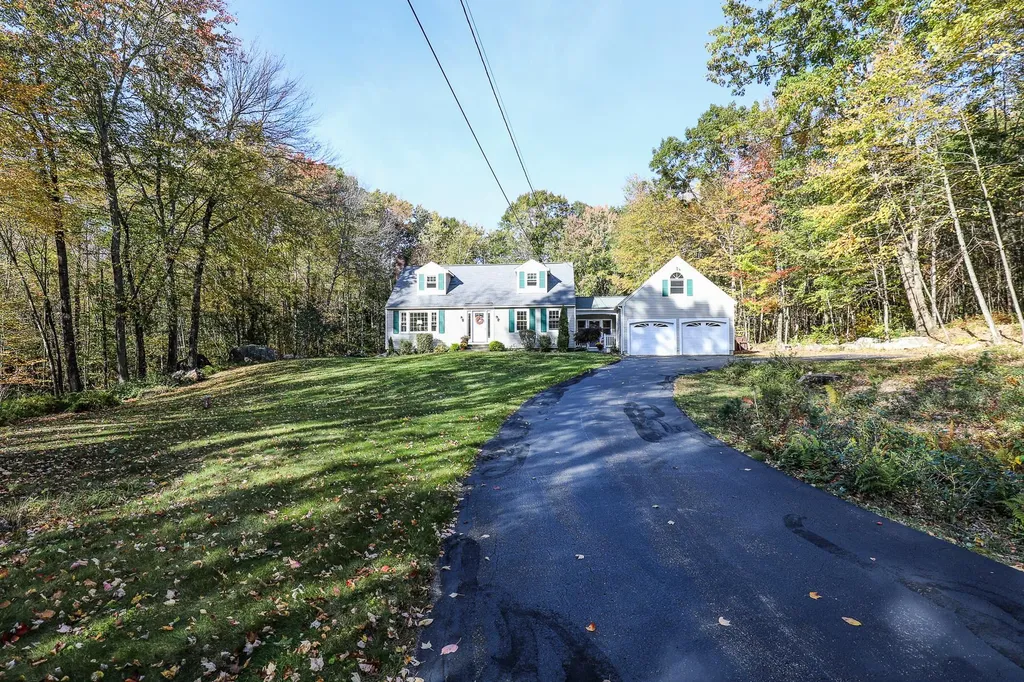 25 Hooksett Road Goffstown NH 03045