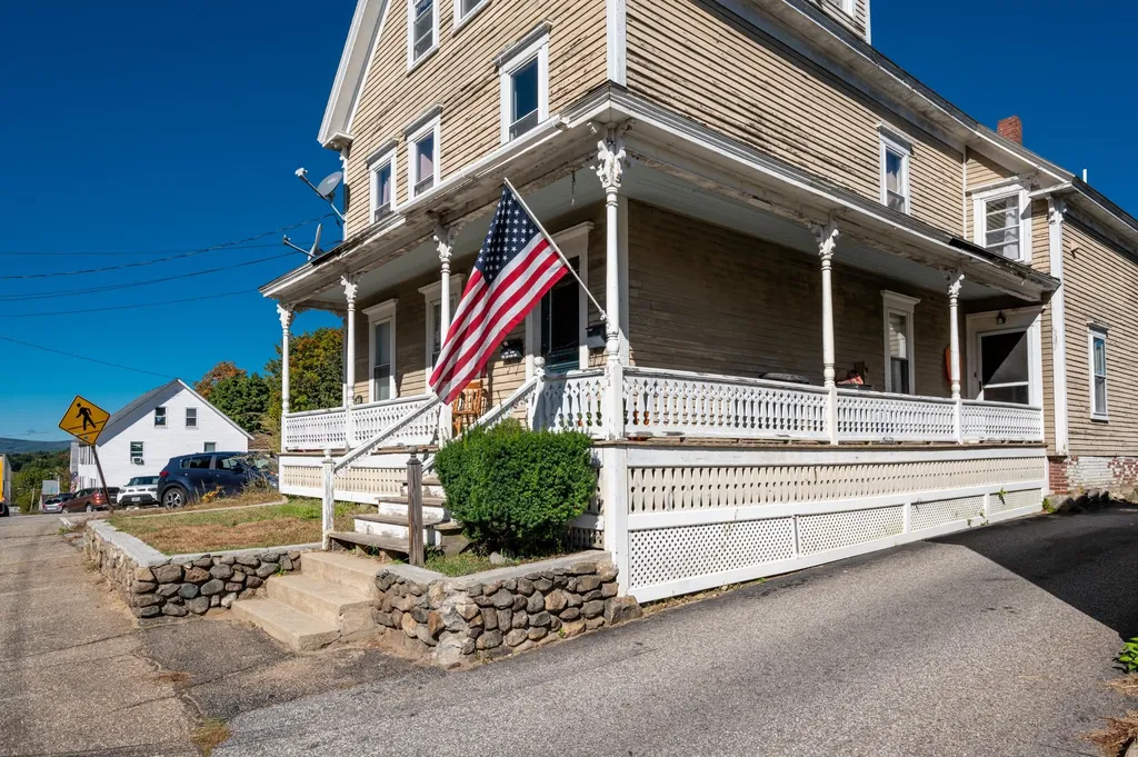 76 Spring Street Laconia NH 03246