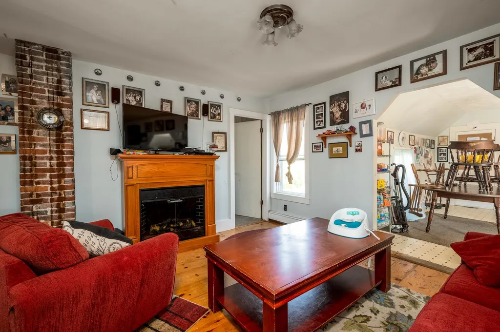 76 Spring Street Laconia NH 03246