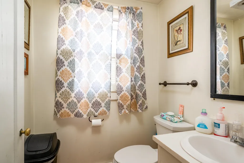 76 Spring Street Laconia NH 03246