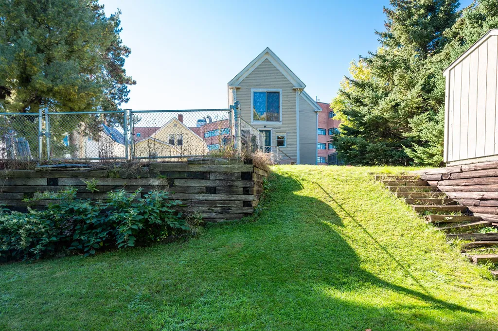 76 Spring Street Laconia NH 03246