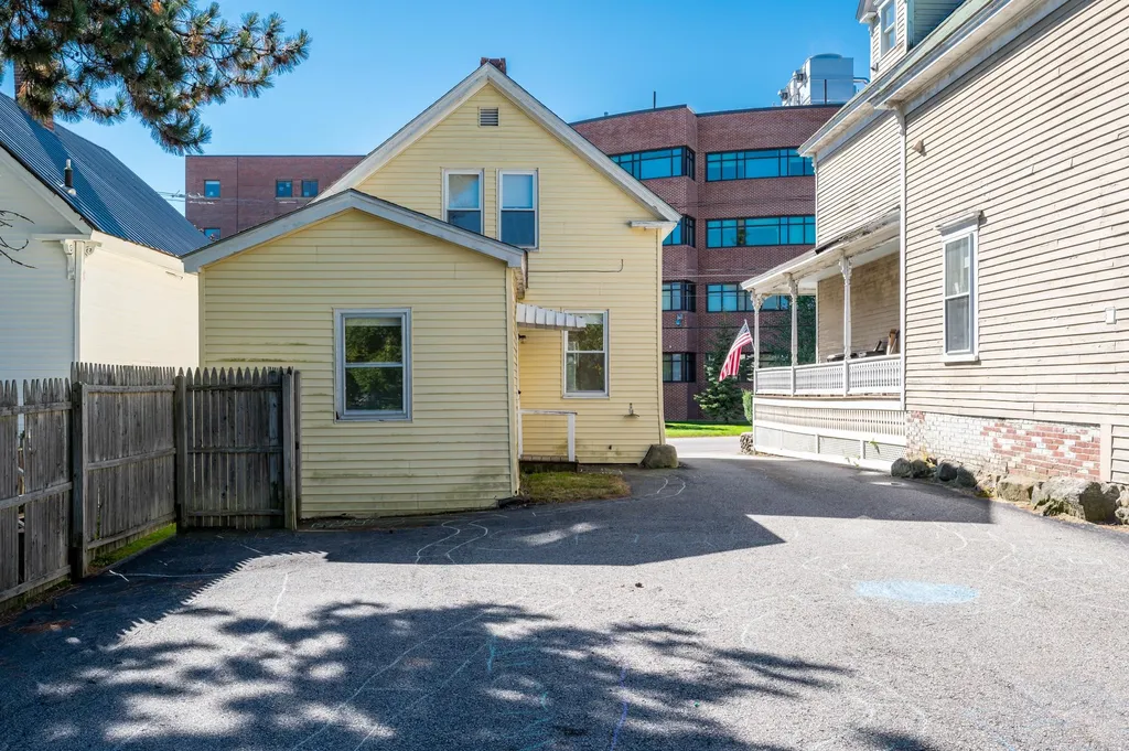 76 Spring Street Laconia NH 03246