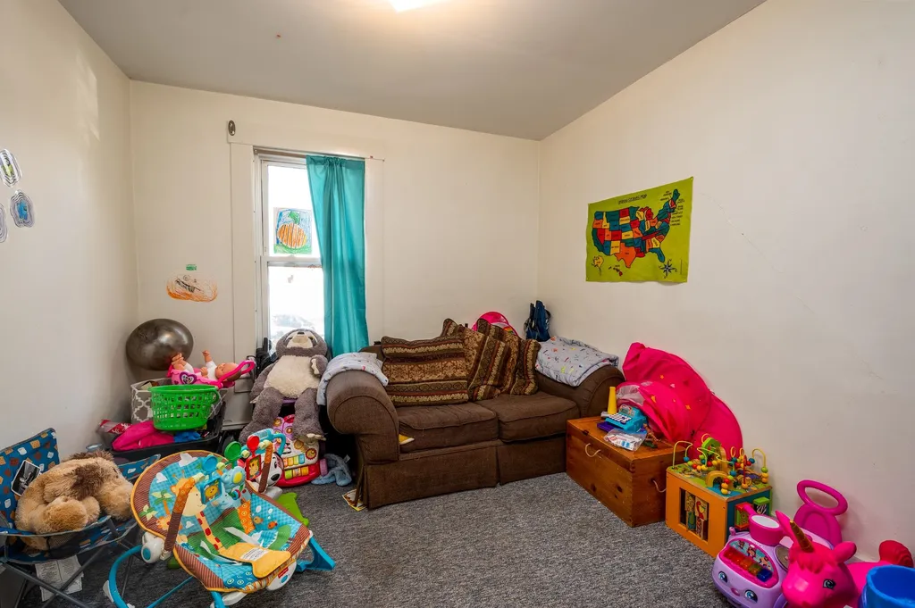 76 Spring Street Laconia NH 03246