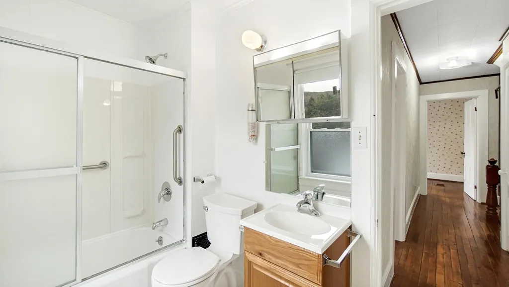 100-102 Baker Street Richmond VT 05477