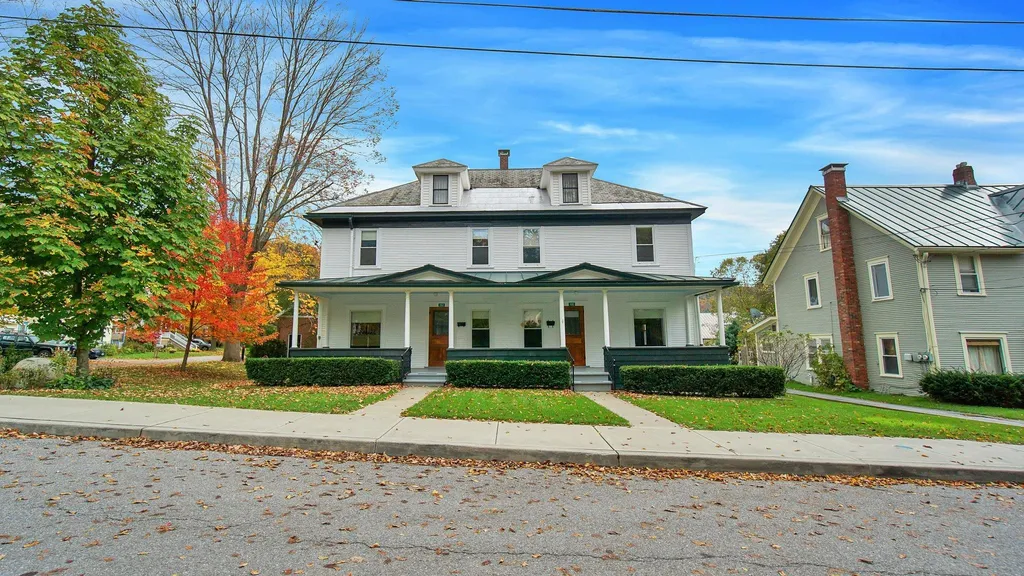 100-102 Baker Street Richmond VT 05477