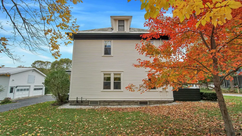 100-102 Baker Street Richmond VT 05477