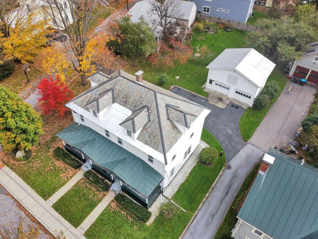 100-102 Baker Street Richmond VT 05477