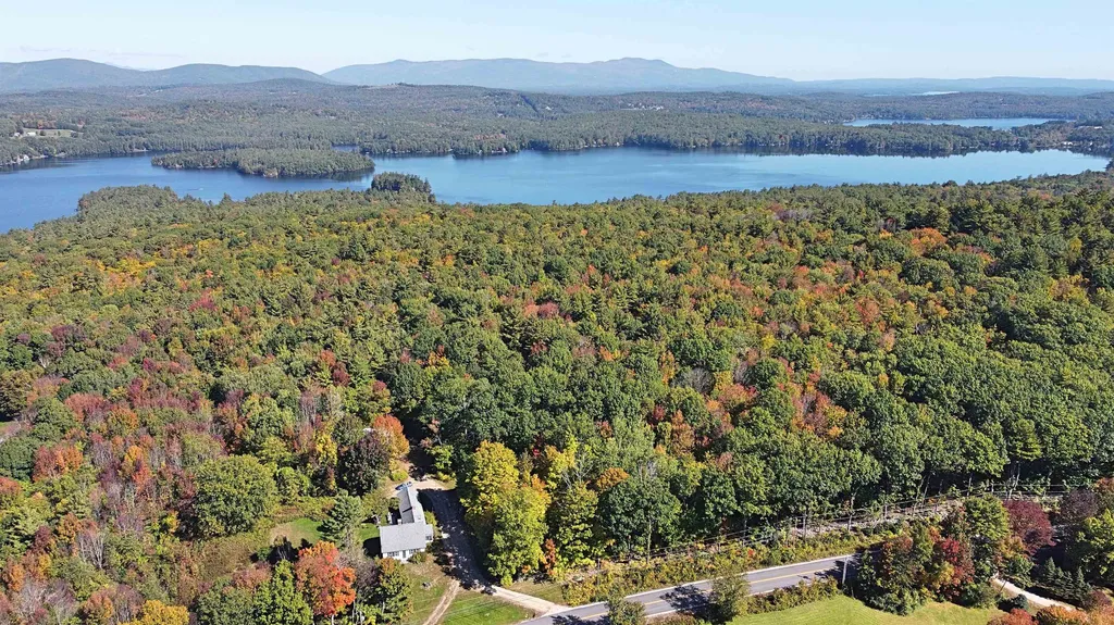 107 Winona Road Meredith NH 03253