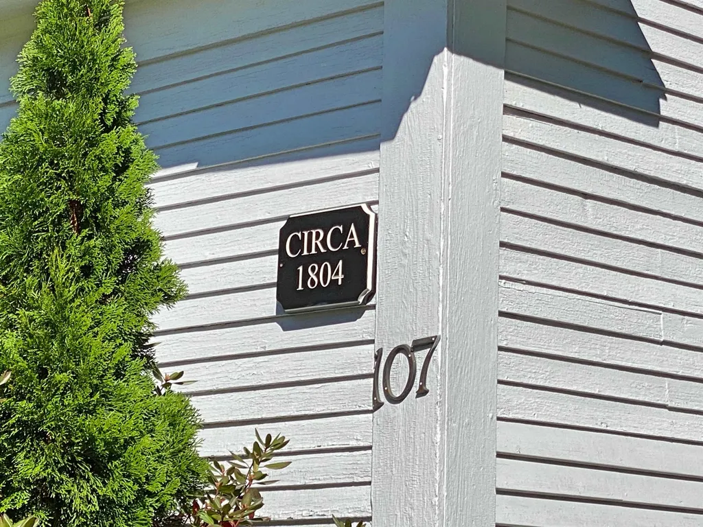 107 Winona Road Meredith NH 03253