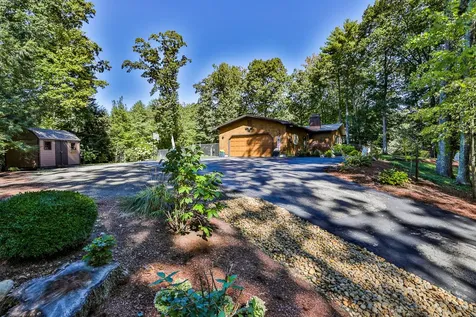 25 Davis Road Merrimack NH 03054