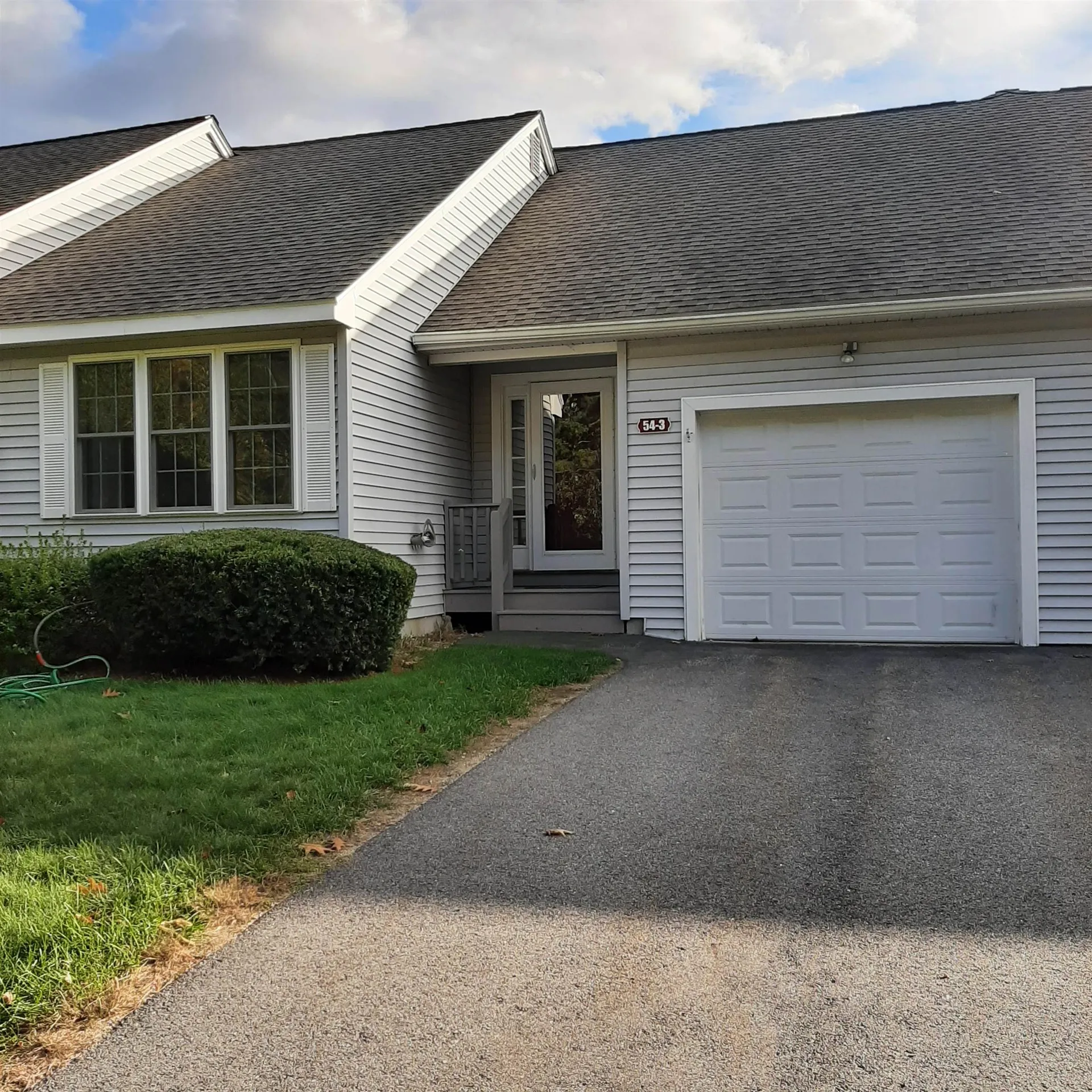 54 Saint John Lane Hampstead NH 03841