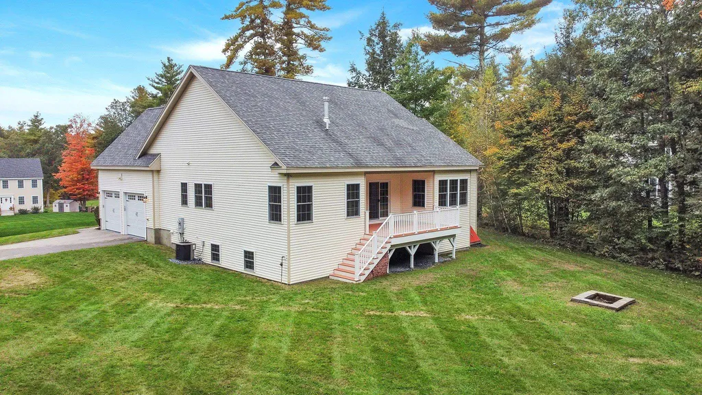 67 Olde Bridge Lane Epping NH 03042