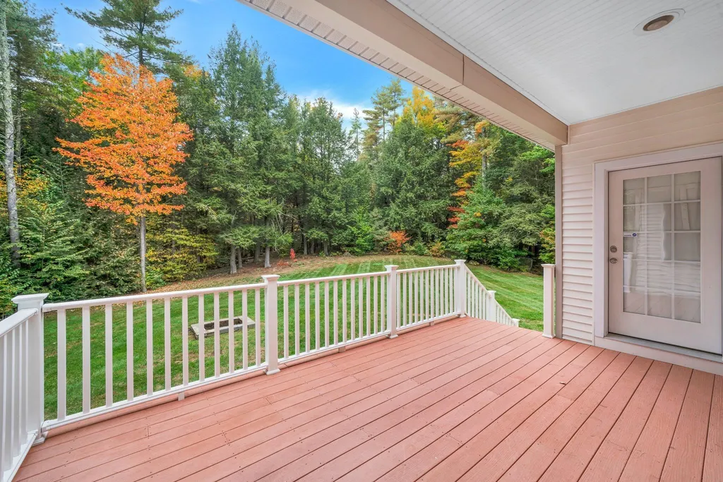 67 Olde Bridge Lane Epping NH 03042
