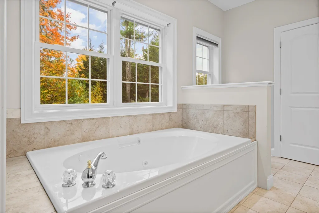 67 Olde Bridge Lane Epping NH 03042