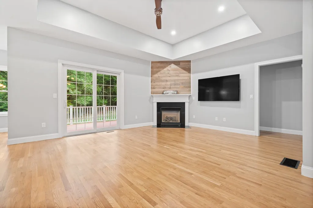 67 Olde Bridge Lane Epping NH 03042