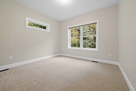 67 Olde Bridge Lane Epping NH 03042