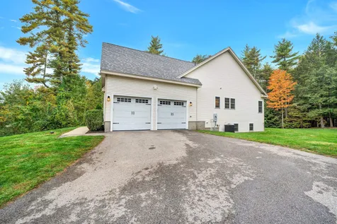 67 Olde Bridge Lane Epping NH 03042