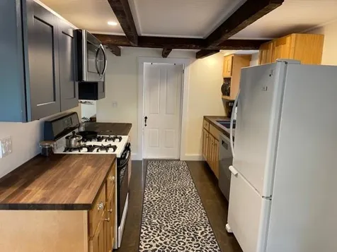 21 Shindagan Road Wilmot NH 03287