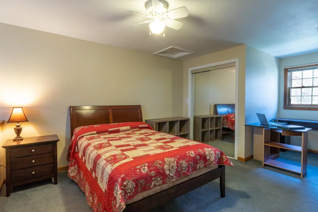 17 Glengarry Drive Stratham NH 03885
