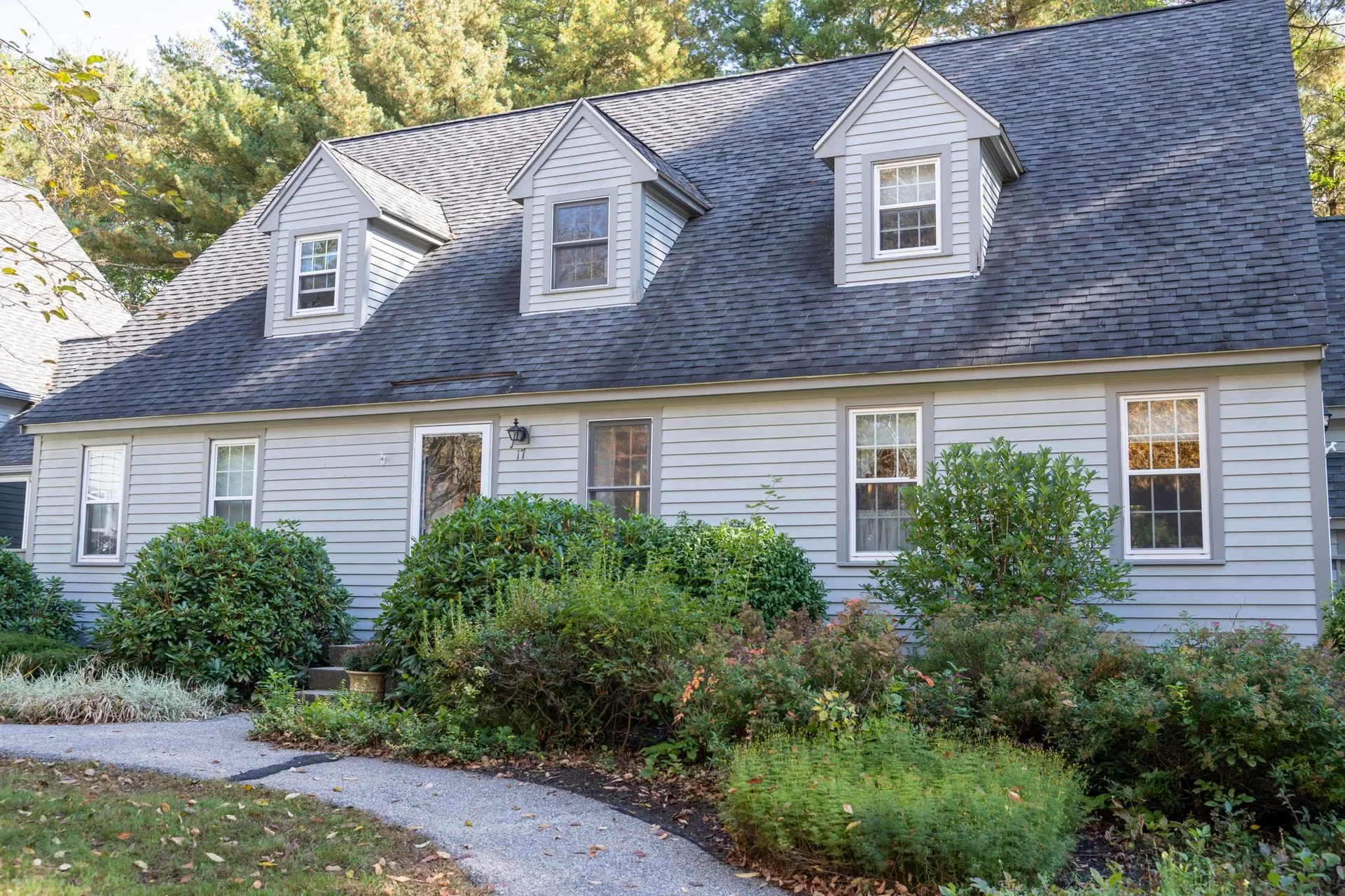 17 Glengarry Drive Stratham NH 03885