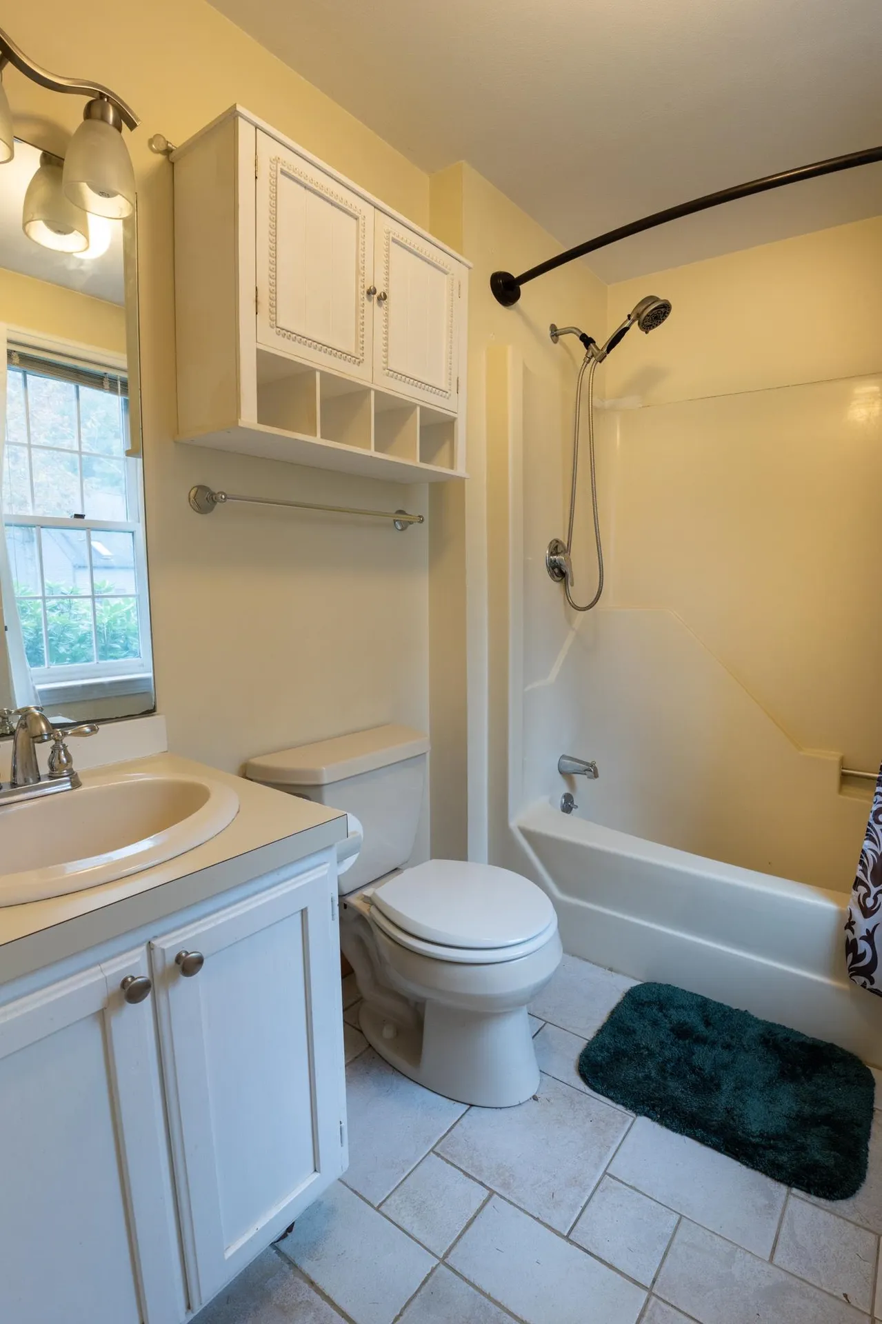 17 Glengarry Drive Stratham NH 03885