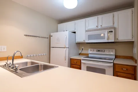 17 Glengarry Drive Stratham NH 03885