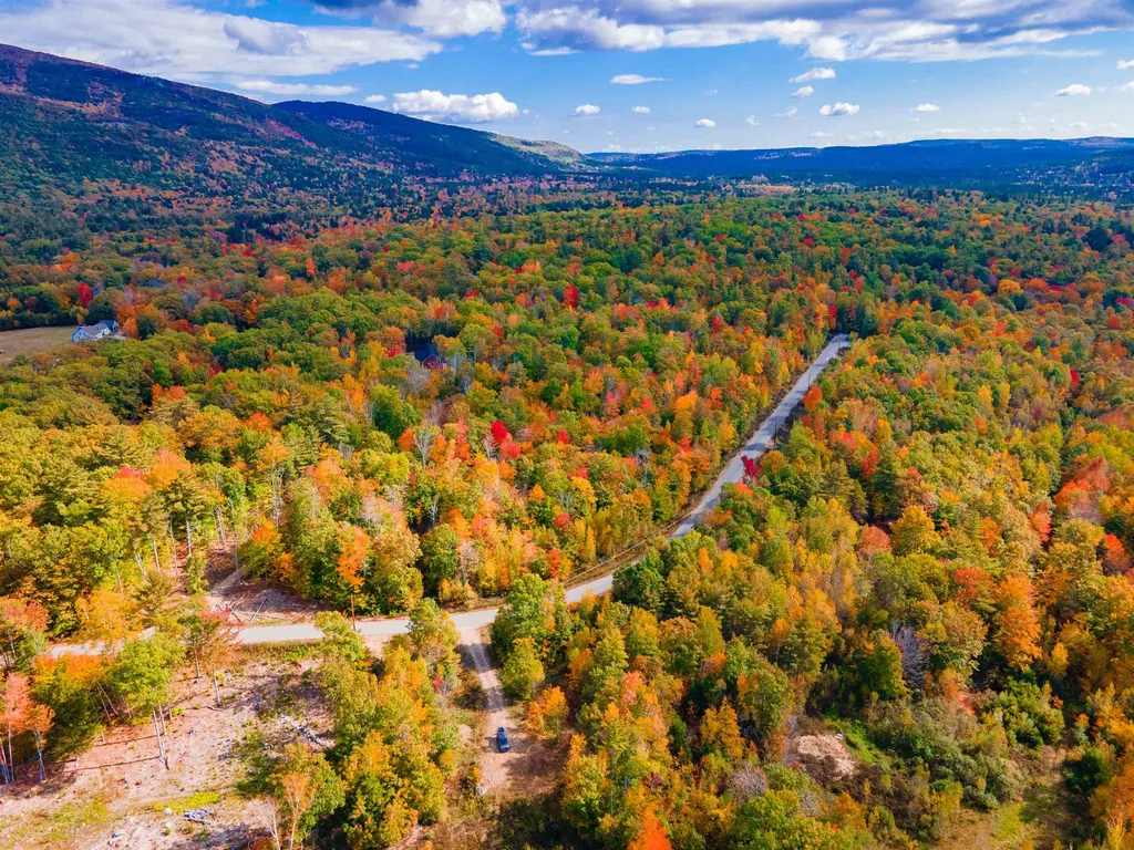 7 Lady Slipper Lane Moultonborough NH 03254