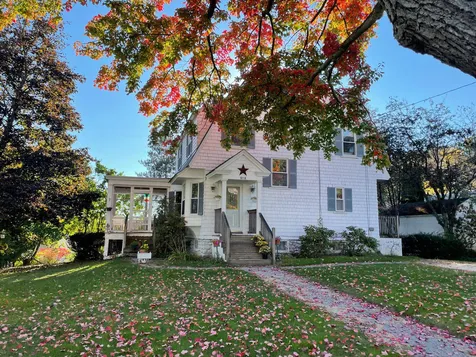 6 Pleasant Street Wolfeboro NH 03894