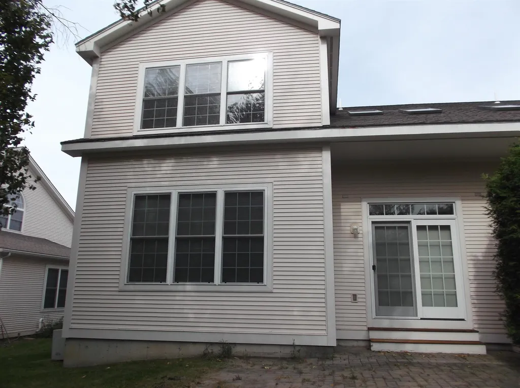 87 Irish Cove Road South Burlington VT 05403