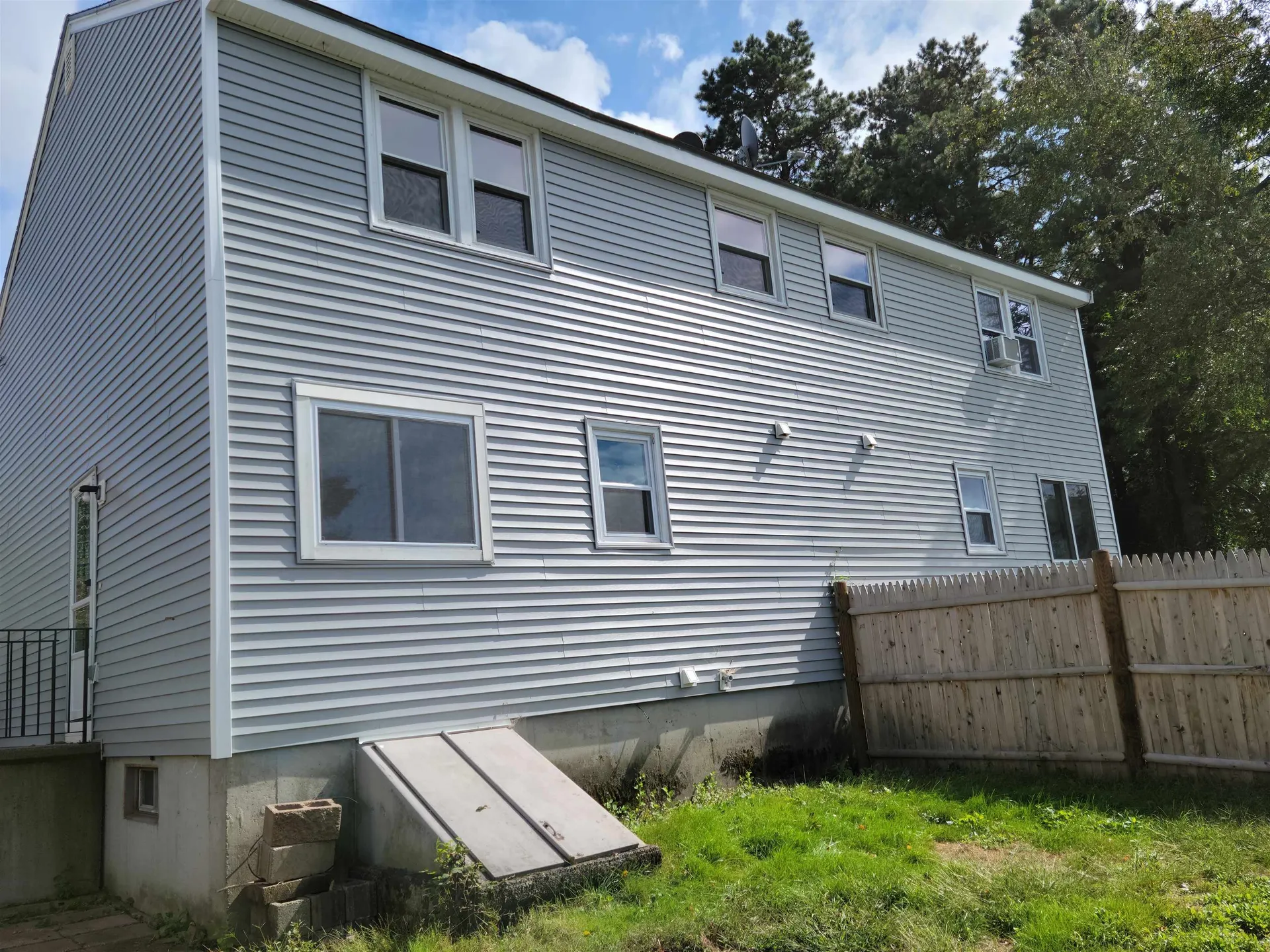 261-263 Pine Street Nashua NH 03060