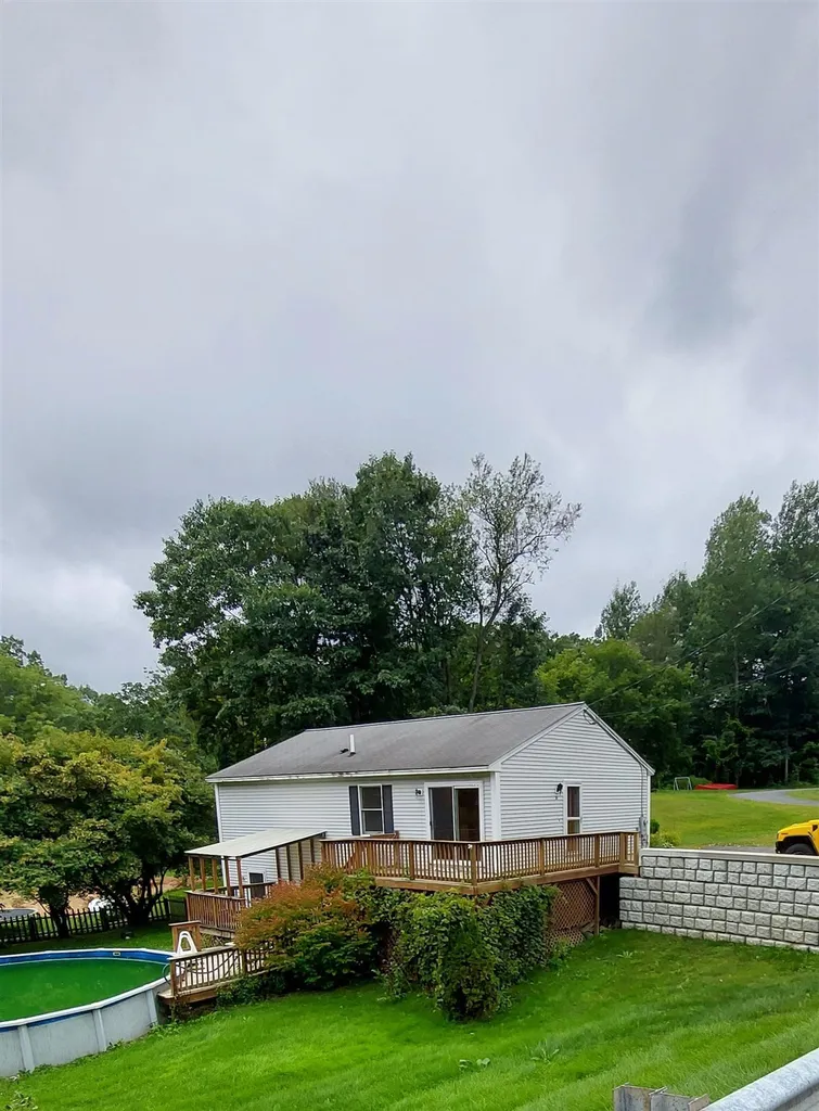 38 Truell Road Hartford VT 05001
