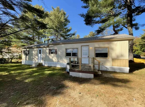 26 Bond Street Franklin NH 03235