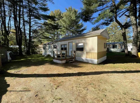 26 Bond Street Franklin NH 03235