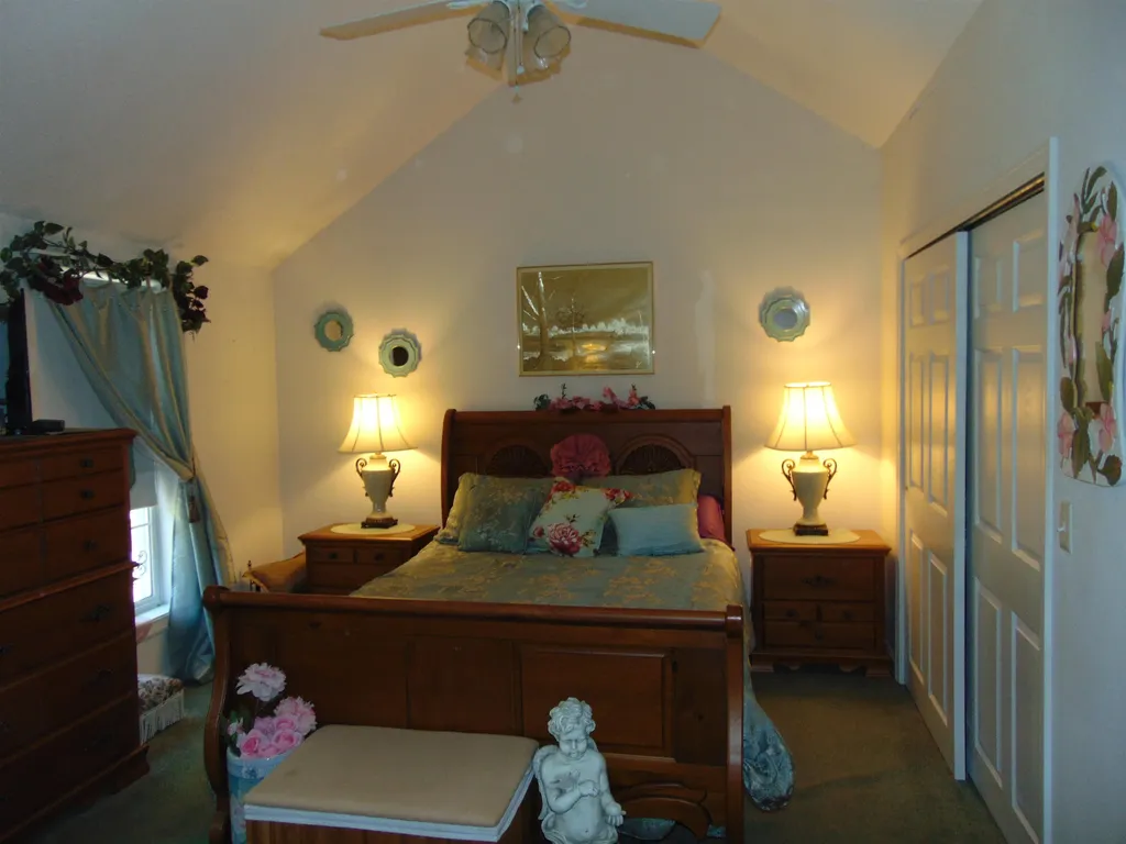 15 Sandy Brook Lane Londonderry NH 03053