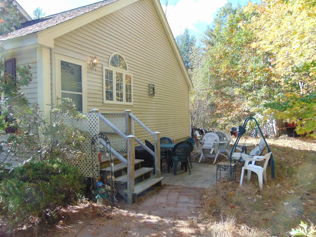 15 Sandy Brook Lane Londonderry NH 03053