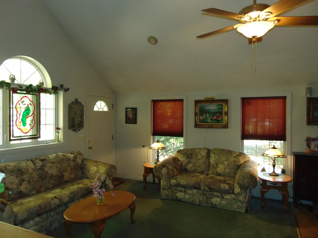 15 Sandy Brook Lane Londonderry NH 03053