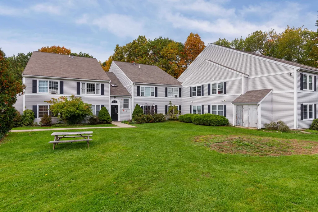 50 Brookside Drive Exeter, NH