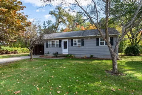 24 Meadowbrook Drive Nashua NH 03062