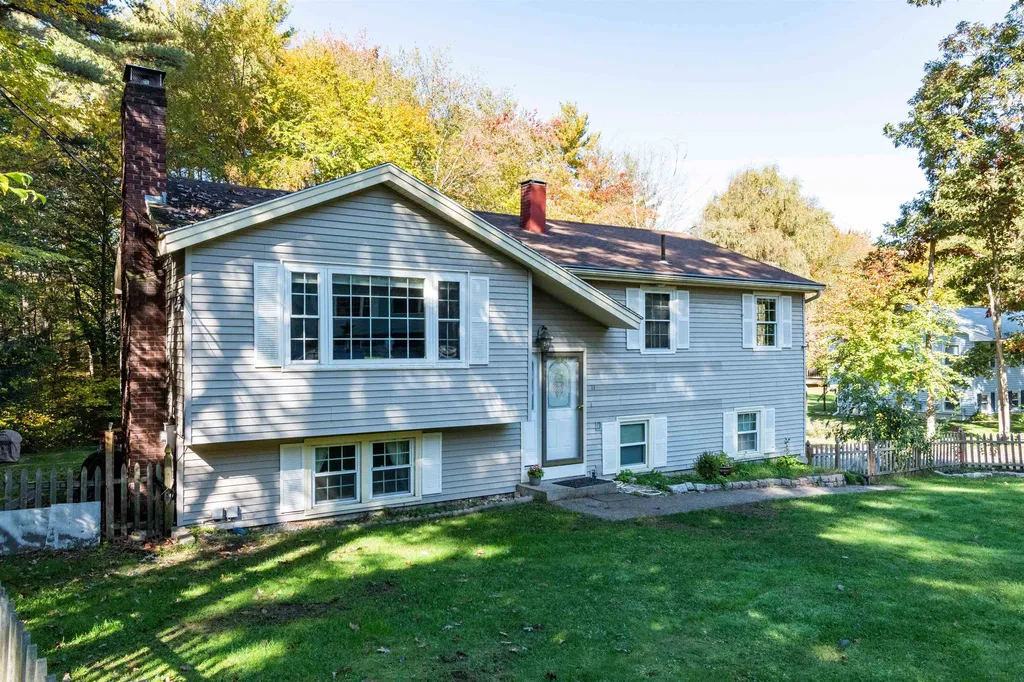 11 Madison Lane Merrimack NH 03054